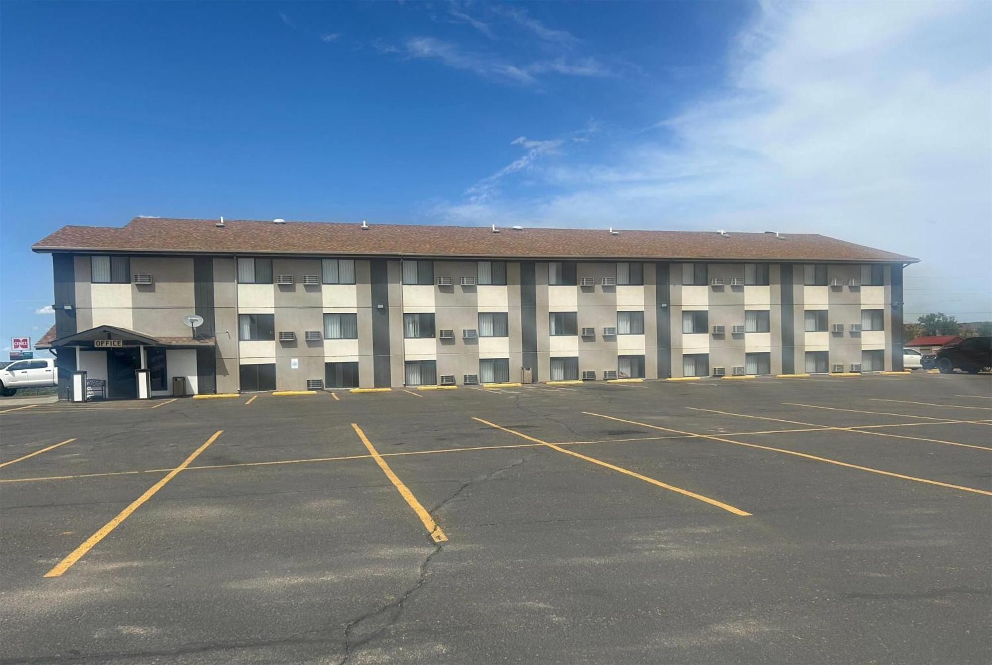 Super 8 By Wyndham Miles City Exterior photo