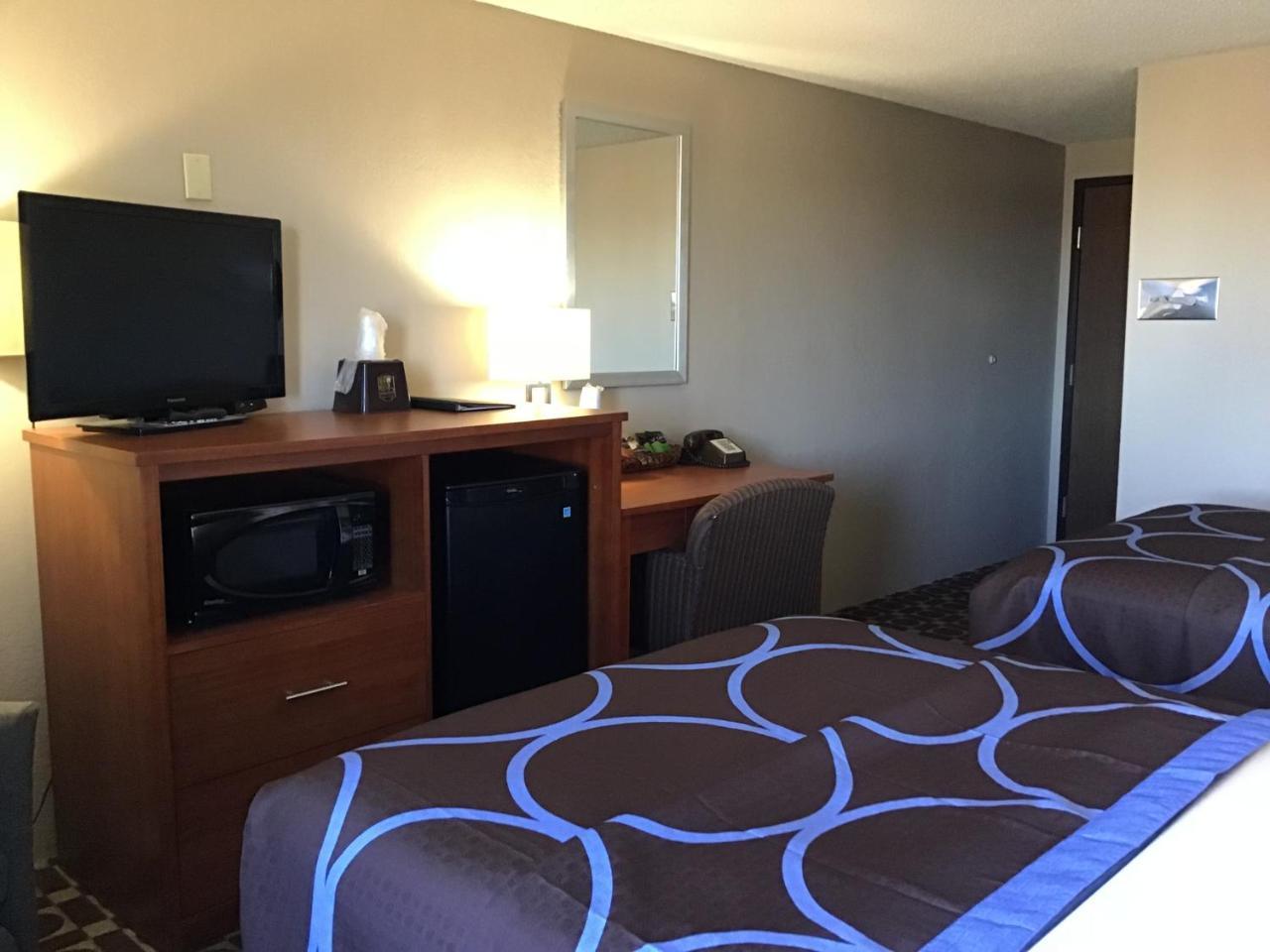 Super 8 By Wyndham Miles City Exterior photo
